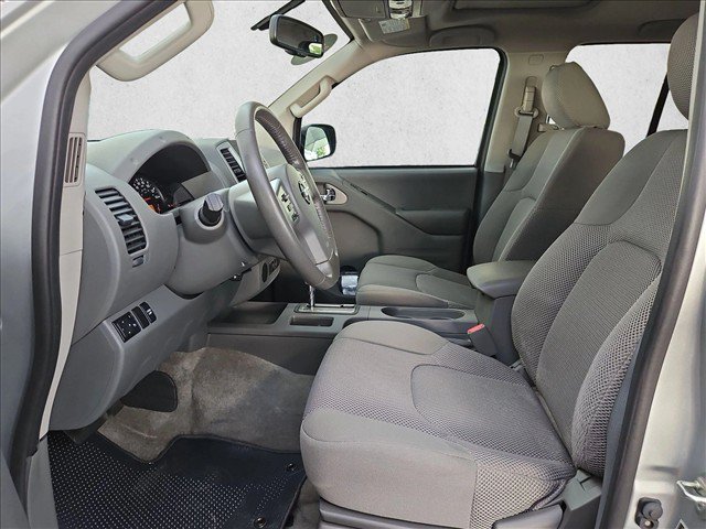 Used 2016 Nissan Frontier SV w/ SV Value Truck Package RWD image 14