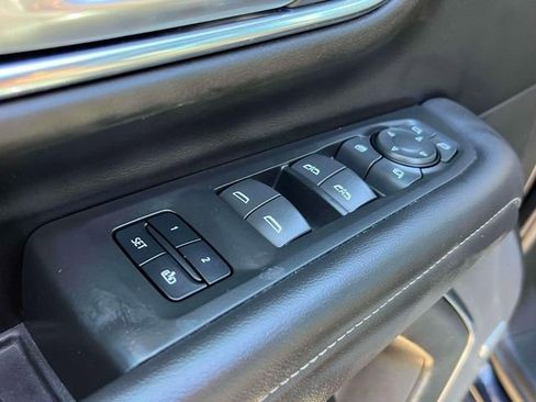 Used 2022 Chevrolet Tahoe LT w/ Luxury Package image 19