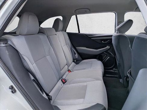 Used 2024 Subaru Outback Premium AWD/4WD image 18