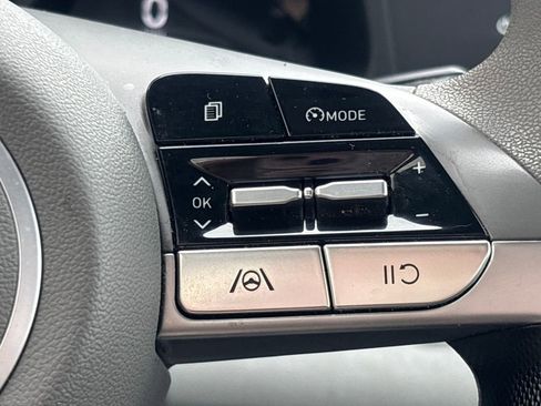 Used 2021 Hyundai Elantra SEL image 20