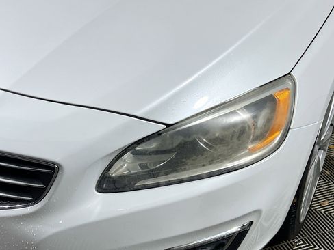 Used 2017 Volvo S60 T5 Inscription image 12