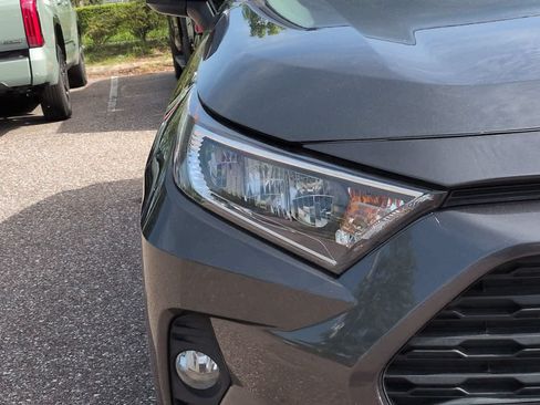 Used 2020 Toyota RAV4 XLE FWD image 10