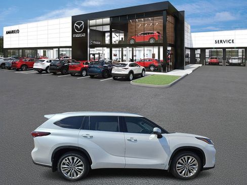 Used 2026 Toyota Highlander Platinum AWD/4WD image 5