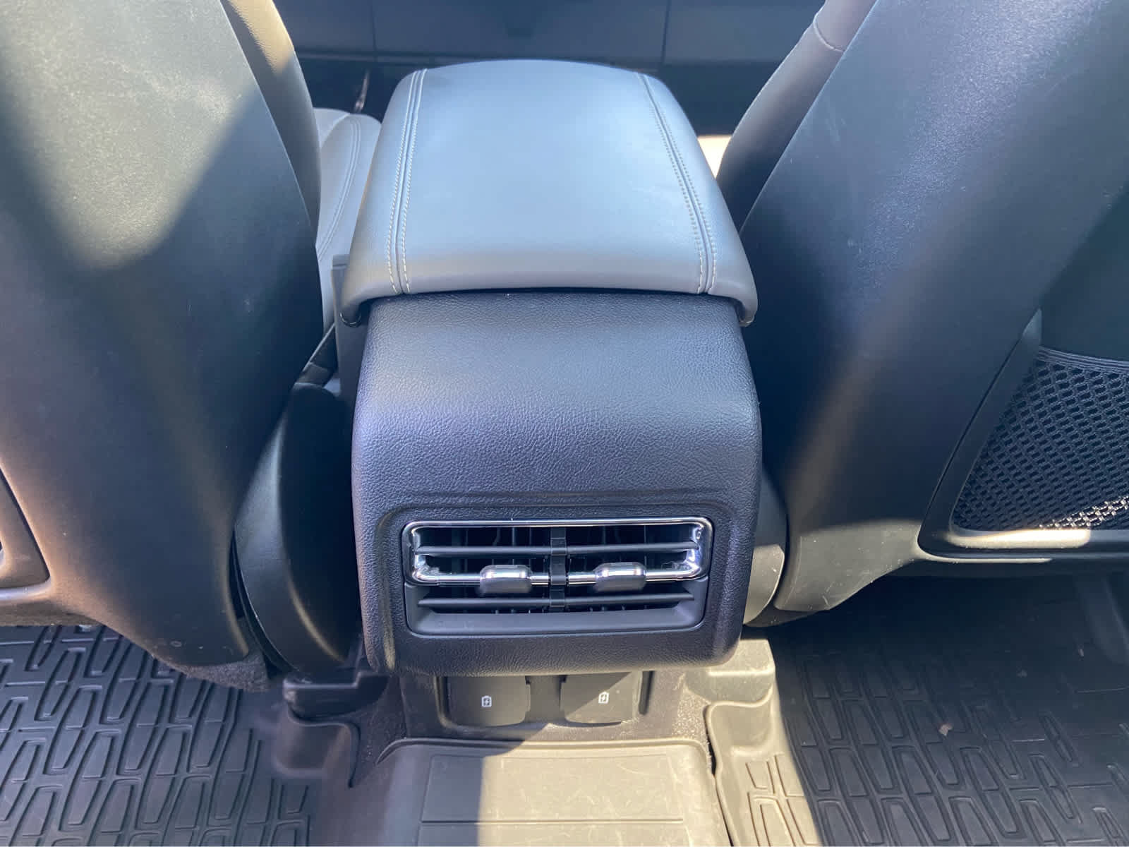 Used 2024 Lincoln Corsair Reserve w/ Equipment Group 201A AWD/4WD image 18