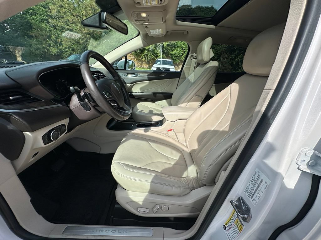 Used 2018 Lincoln MKC Reserve w/ Lincoln MKC Climate Package AWD/4WD image 16