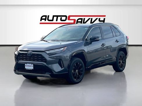 Used 2024 Toyota RAV4 XSE AWD/4WD image 3