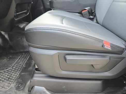 New 2026 RAM 2500 Tradesman w/ Chrome Appearance Group image 18