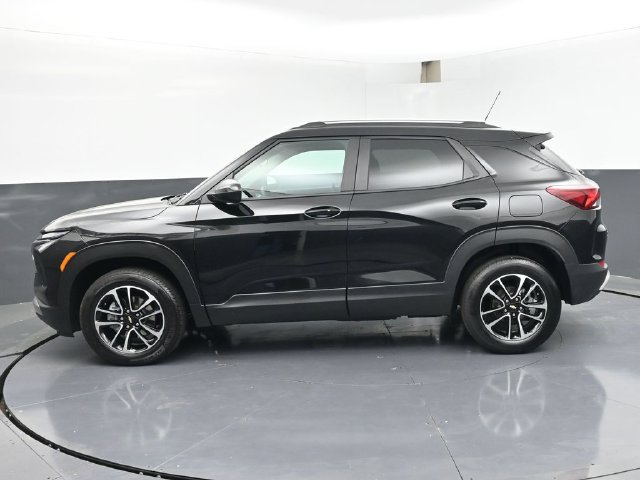 Used 2025 Chevrolet TrailBlazer LT AWD/4WD image 4