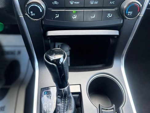 Used 2016 Toyota Camry LE image 15