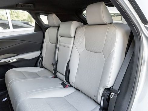 Used 2024 Lexus RX 350 w/ Convenience Package image 12