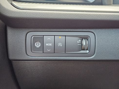 New 2027 Chevrolet Traverse LT FWD image 22