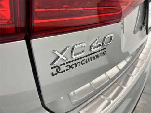 Used 2024 Volvo XC60 B5 Plus image 26
