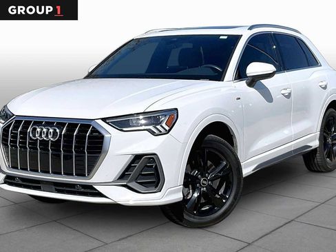Used 2023 Audi Q3 2.0T Premium w/ Convenience Package AWD/4WD image 1