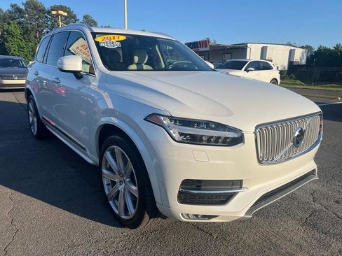 Used 2017 Volvo XC90 T6 Inscription w/ Vision Package AWD/4WD image 3