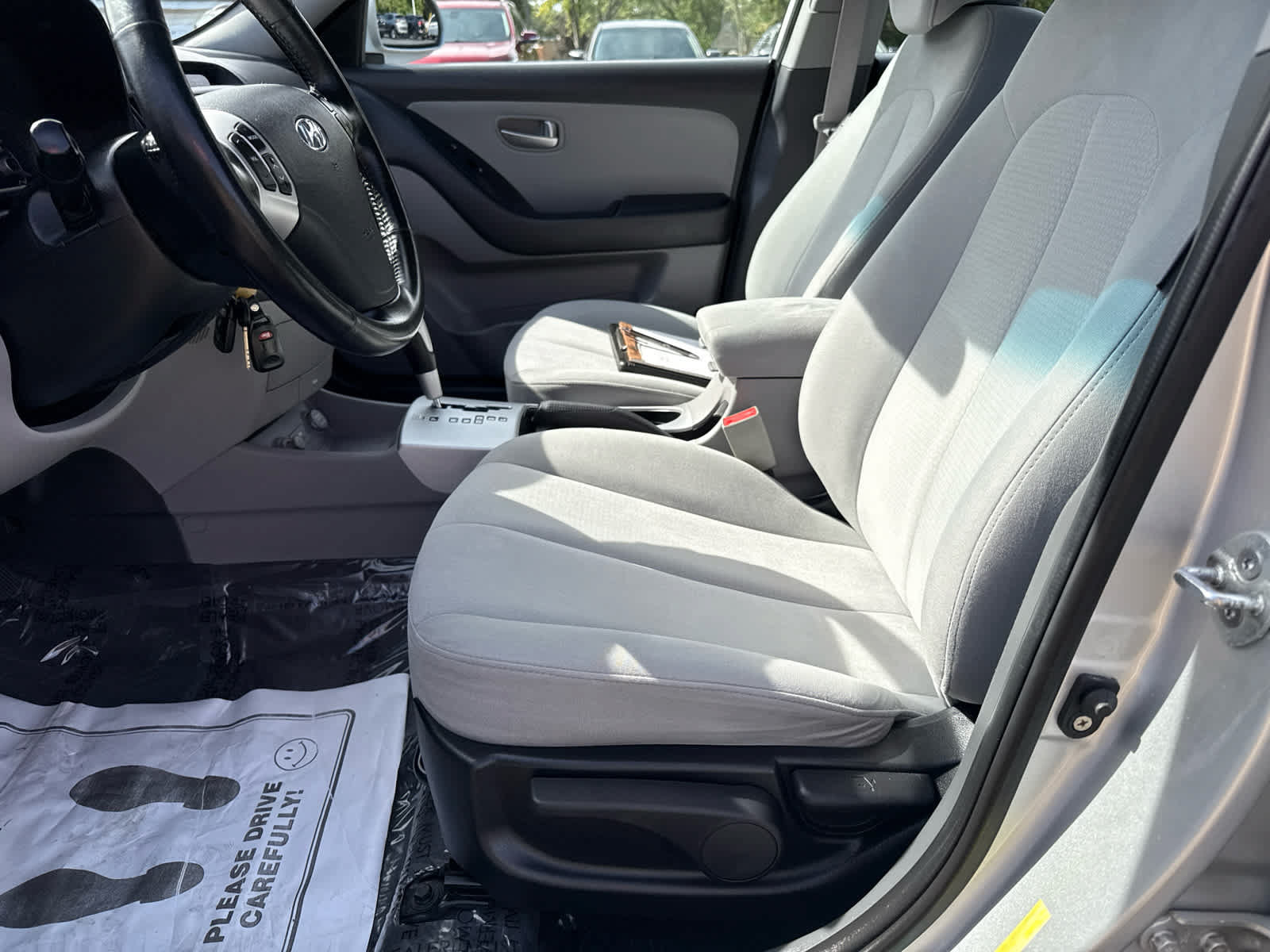 Used 2009 Hyundai Elantra SE FWD image 11
