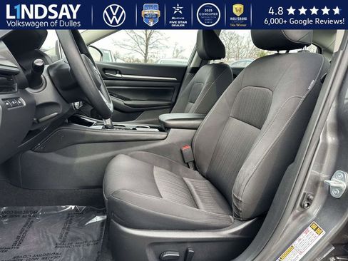 Used 2023 Nissan Altima 2.5 SV image 10