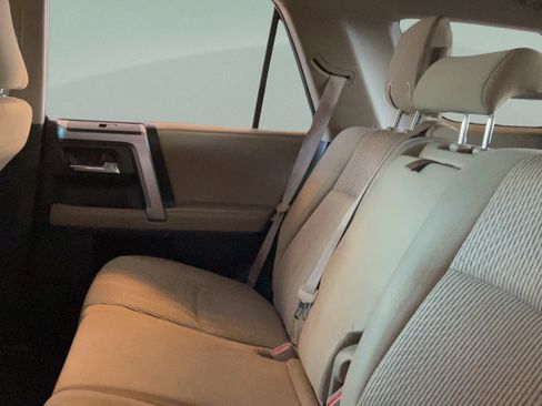 Used 2019 Toyota 4Runner SR5 AWD/4WD image 29
