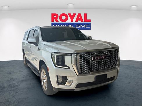 Certified 2021 GMC Yukon XL Denali image 2