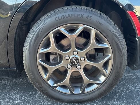 Used 2017 Chrysler 300 S w/ 300S Premium Group AWD/4WD image 22