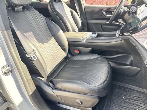 Used 2023 Mercedes-Benz EQS 580 4MATIC SUV image 10
