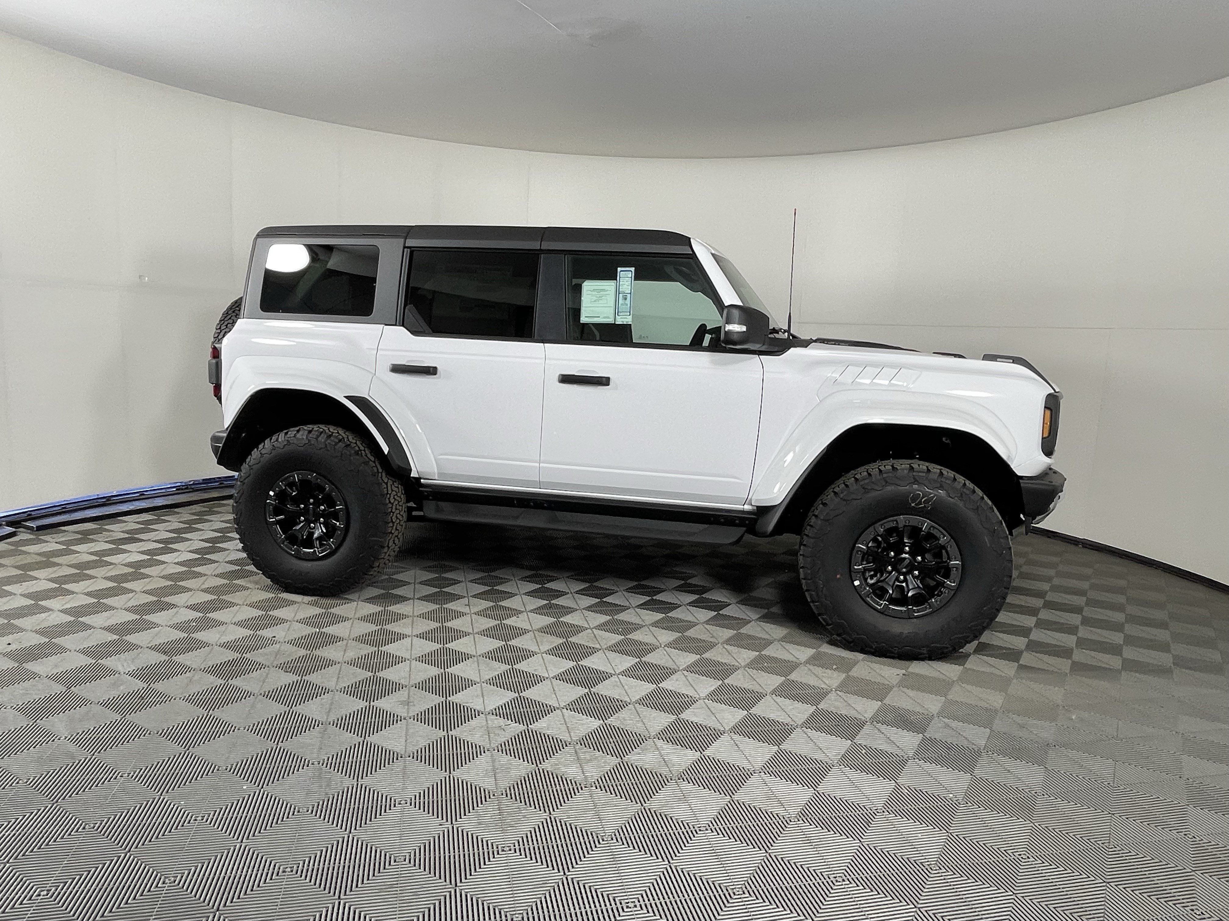 New 2026 Ford Bronco Raptor w/ Interior Carbon Fiber Pack AWD/4WD image 6
