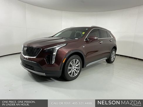 Used 2023 Cadillac XT4 Premium Luxury w/ Cold Weather Package image 4