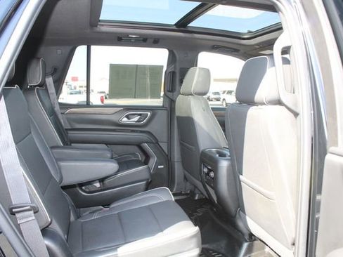 Used 2023 Chevrolet Tahoe Premier AWD/4WD image 18