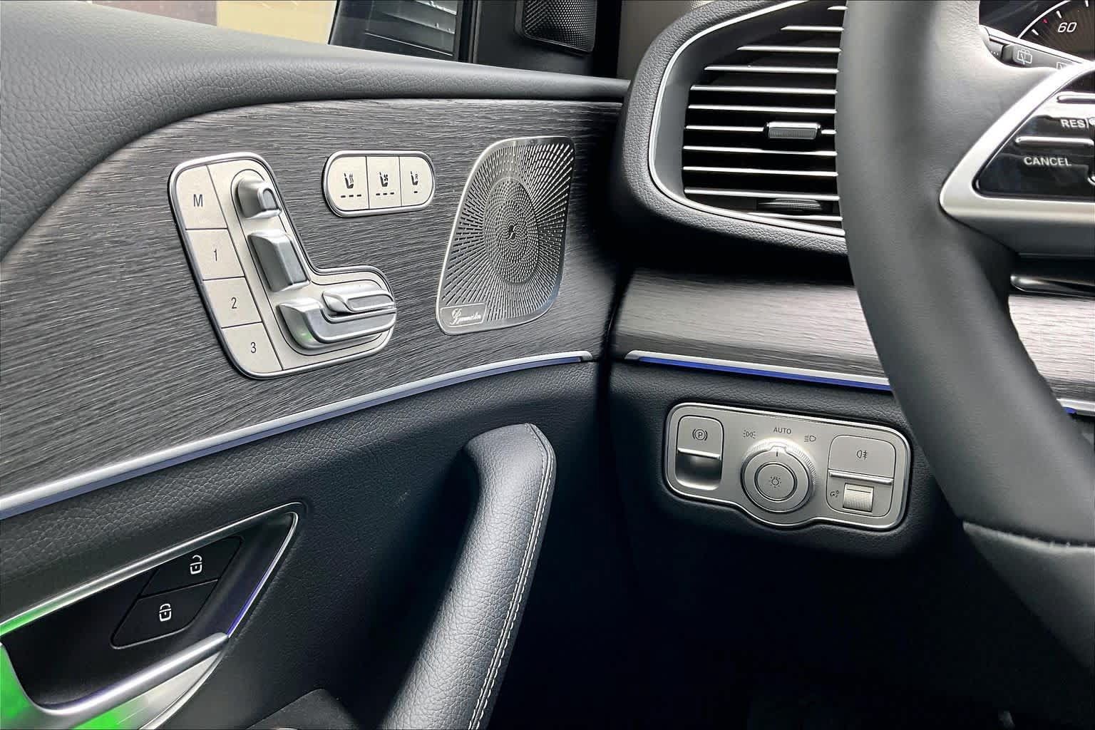 New 2026 Mercedes-Benz GLE 450e 4MATIC image 19