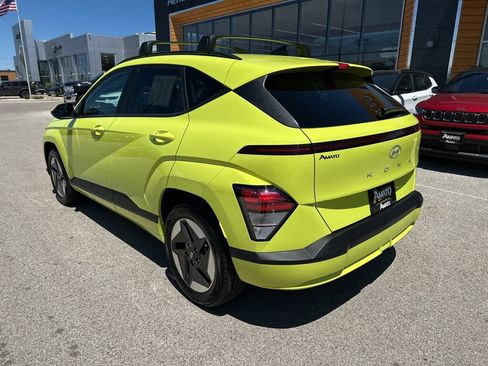 Used 2024 Hyundai Kona SEL FWD image 9