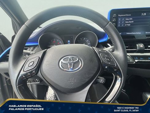 Used 2021 Toyota C-HR XLE FWD image 17