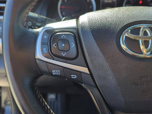 Used 2015 Toyota Camry SE FWD image 15