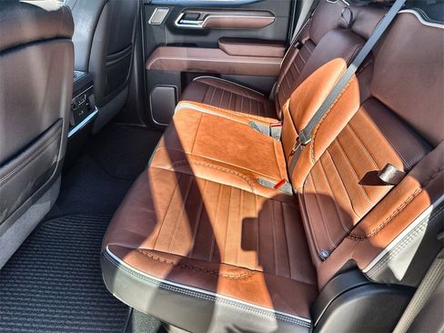 New 2026 GMC Sierra 1500 Denali Ultimate w/ LPO, Black Badging Package image 16