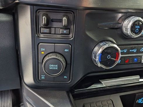 Used 2024 Ford F350 Lariat w/ Lariat Ultimate Package image 31