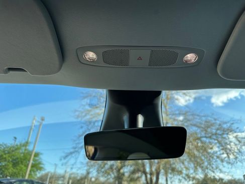 Used 2021 Tesla Model Y Performance image 22