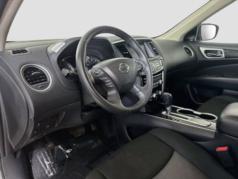 Used 2020 Nissan Pathfinder SV FWD image 23