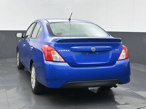 Used 2017 Nissan Versa SV FWD image 6