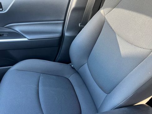 Used 2019 Toyota RAV4 LE AWD/4WD image 30