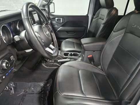 Used 2023 Jeep Wrangler Unlimited Sahara w/ Cold Weather Group image 10