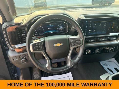 Used 2024 Chevrolet Silverado 1500 LT AWD/4WD image 12