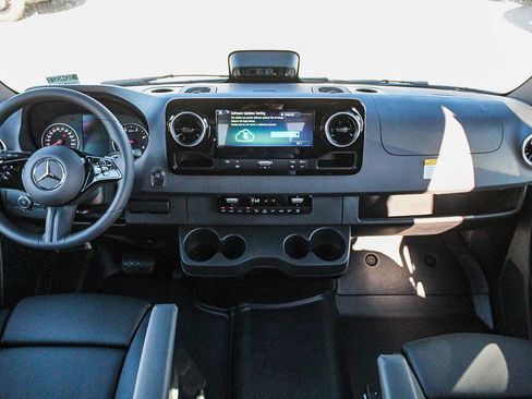 New 2025 Mercedes-Benz Sprinter 2500 image 13
