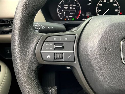 Used 2026 Honda HR-V LX image 11
