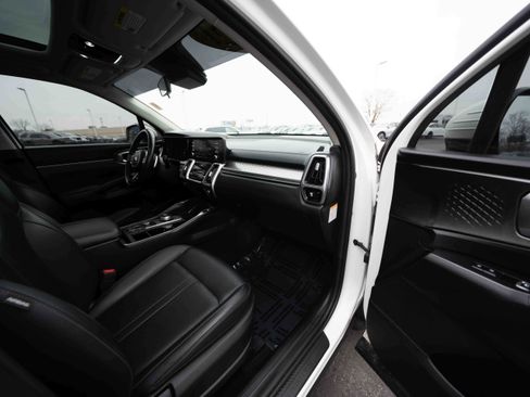 Used 2021 Kia Sorento EX image 26