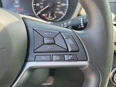 Used 2024 Nissan Altima 2.5 SV FWD image 23