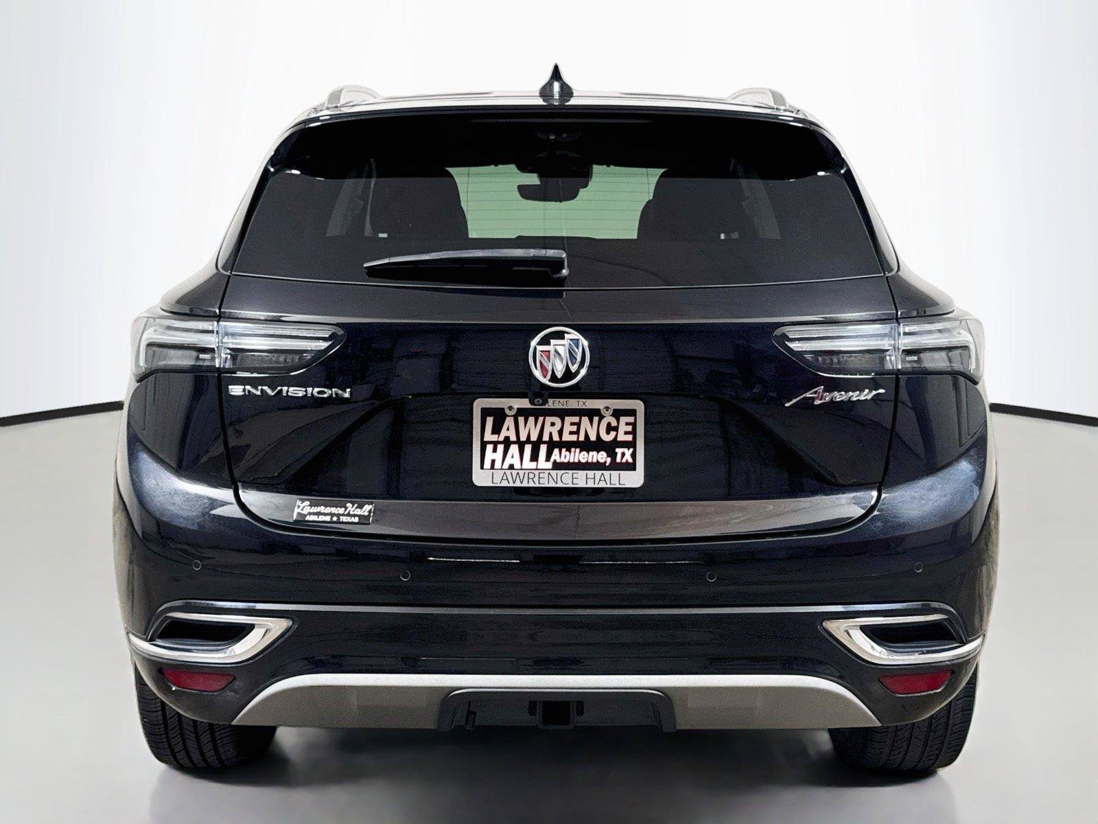 Used 2022 Buick Envision Avenir w/ Technology Package II FWD image 5