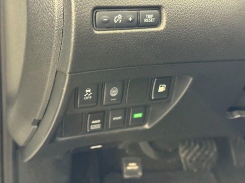 Used 2020 Nissan Rogue S image 18