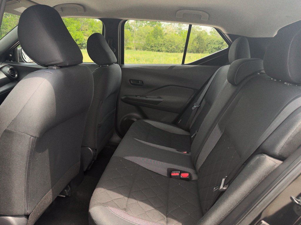 Used 2020 Nissan Kicks S FWD image 18