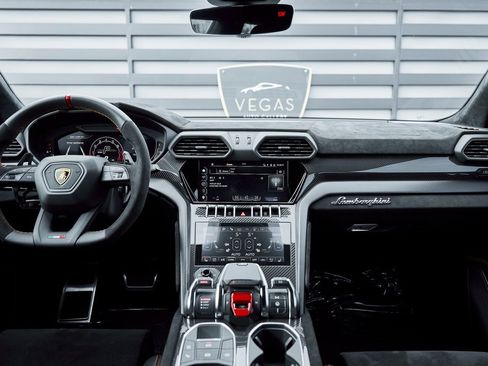 Used 2024 Lamborghini Urus Performante image 63