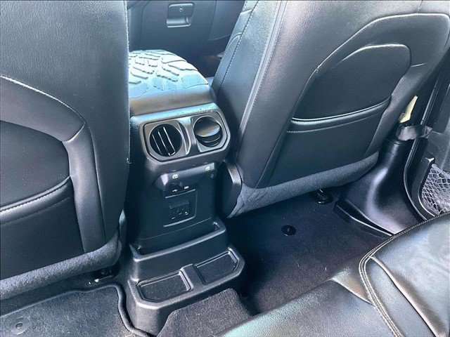 Used 2019 Jeep Wrangler Unlimited Sahara AWD/4WD image 27