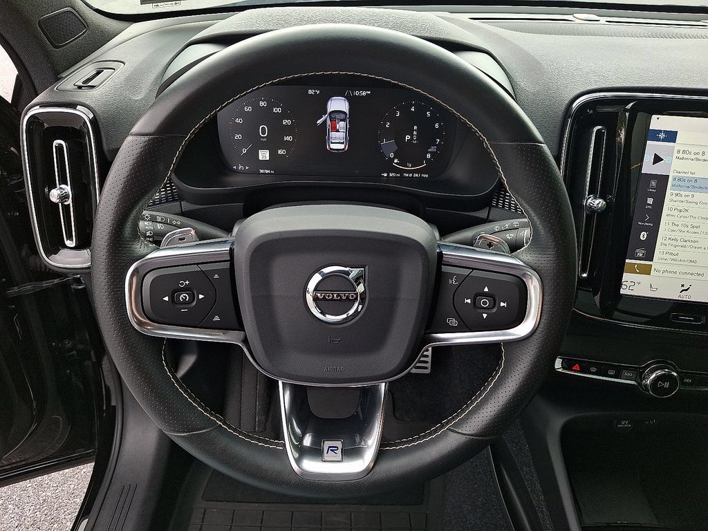Used 2020 Volvo XC40 T5 R-Design w/ Protection Package Premier AWD/4WD image 15