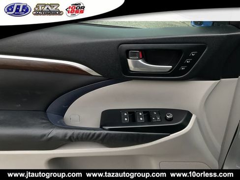 Used 2014 Toyota Highlander Limited FWD image 11